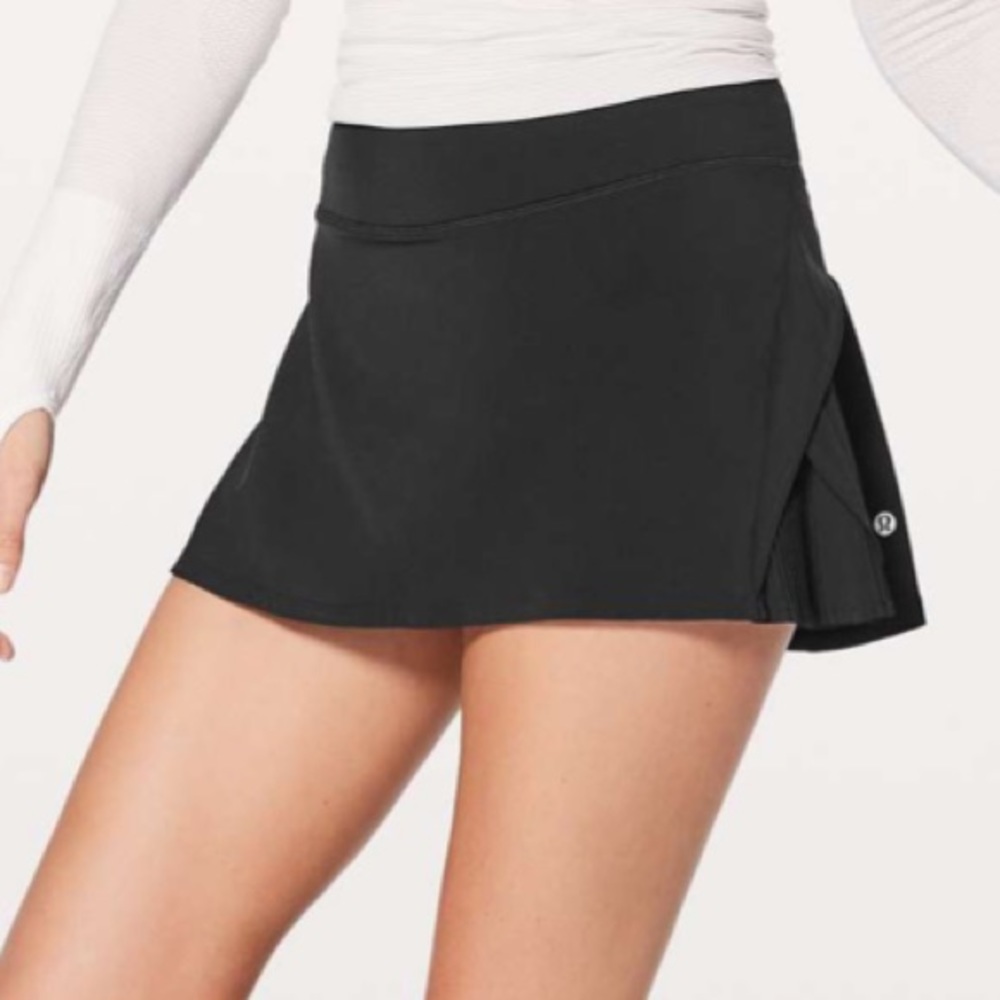 Lululemon Play Off The Pleats Skirt *13" size 2 - Picture 1 of 10